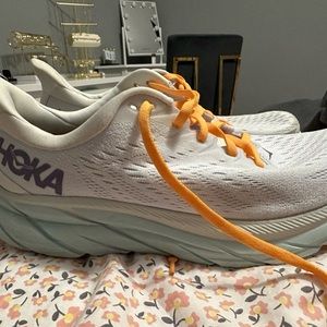 hoka clifton’s WIDE